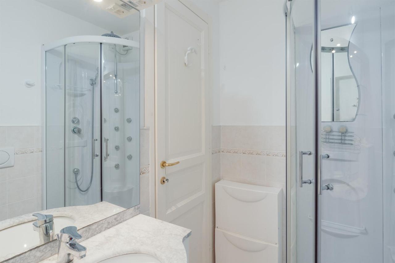 Sanremo Amazing Apartment With Private Parking Kültér fotó